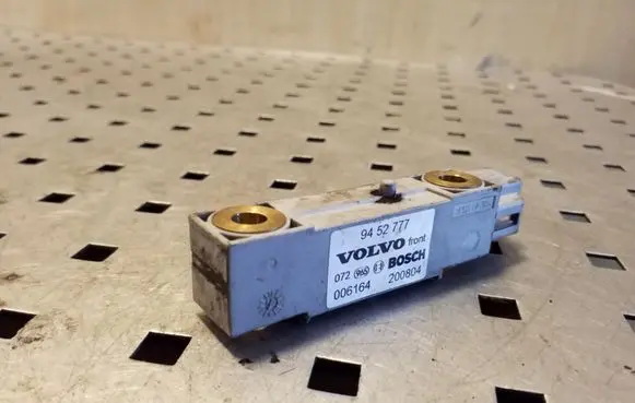 Volvo V70 Airbag deployment crash/impact sensor 9452777