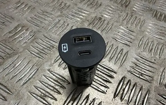Ford Escape IV USB socket connector LU5T19J211AA MU5Z19G317D LU5Z19G317A