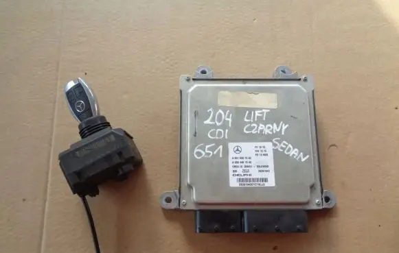 Mercedes-Benz C W204 Engine ECU kit and lock set A6519007500 A0064461540