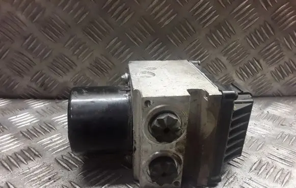 Volkswagen PASSAT B6 ABS Pump 3C0614095P 16332401 16332501A