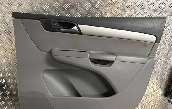 Seat Alhambra (Mk2) Front door card panel trim 7N2867012 66717W28672