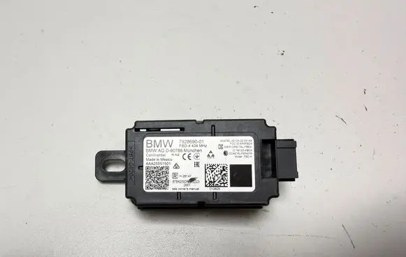 BMW iX1 Aerial antenna amplifier 7928690 7928684