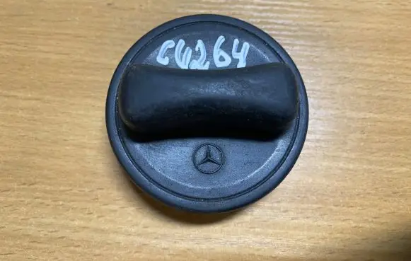 Mercedes-Benz E W210 Fuel tank cap 1404700005 C4264