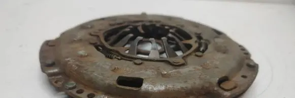 Volkswagen PASSAT B6 Pressure plate F2201
