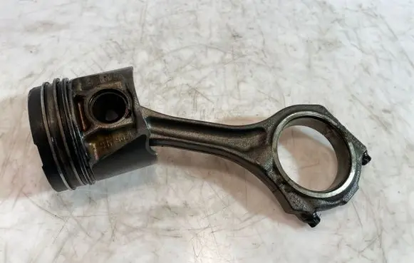Audi A6 S6 C5 4B Piston with connecting rod 059J
