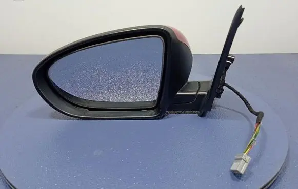 Nissan Qashqai Front door electric wing mirror 