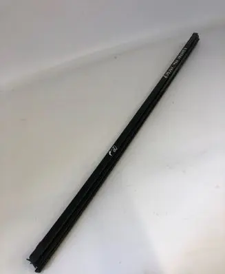 Nissan Qashqai J12 Rubber seal front door window/glass 18279c