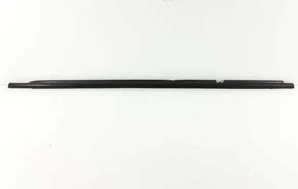Toyota Corolla Verso E121 Rubber seal rear door window/glass 