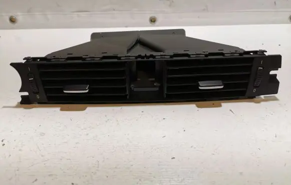 BMW 3 E90 E91 Dash center air vent grill 9130458