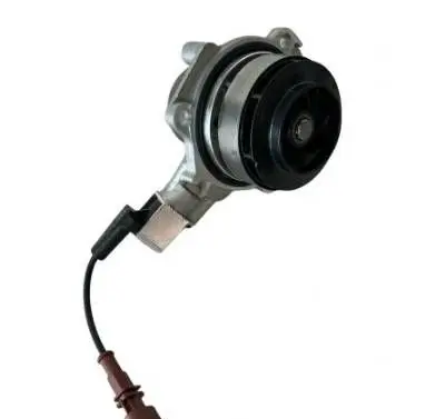 Volkswagen Golf VII Water pump 04L121011N