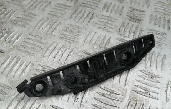 Tesla Model 3 Front bumper mounting bracket 108418200E