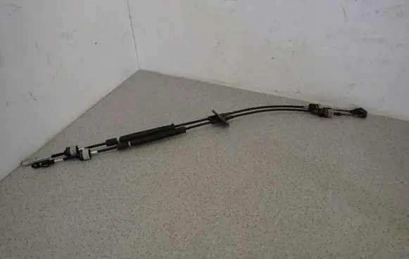 Suzuki SX4 Gear shift cable linkage 