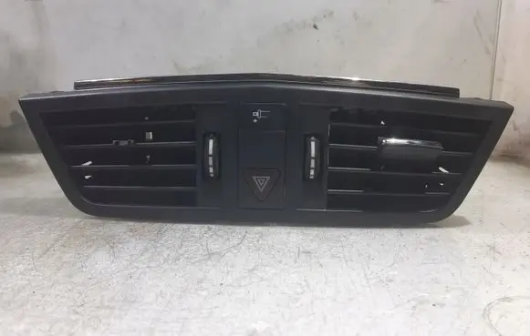 Mercedes-Benz E C207 W207 Dash center air vent grill A2078300054