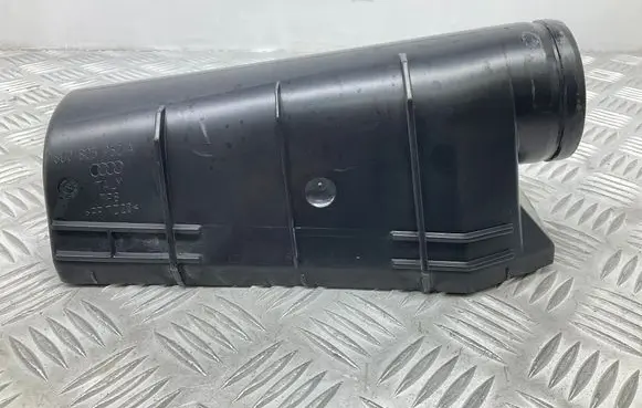 Audi Q3 8U Air intake duct part 8U0805962A