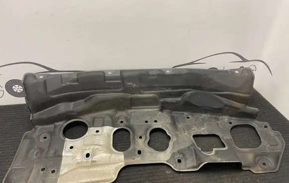 Hyundai Kona I Heat shield in engine bay 8412424000