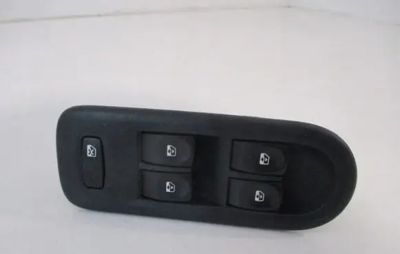 Renault Clio III Quarter vent window switch 8200356543