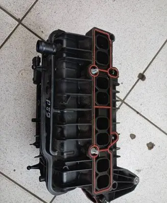 Ford Escape III Intake manifold