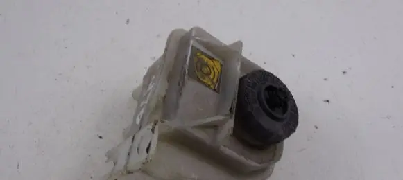 Alfa Romeo GTV Brake fluid reservoir 
