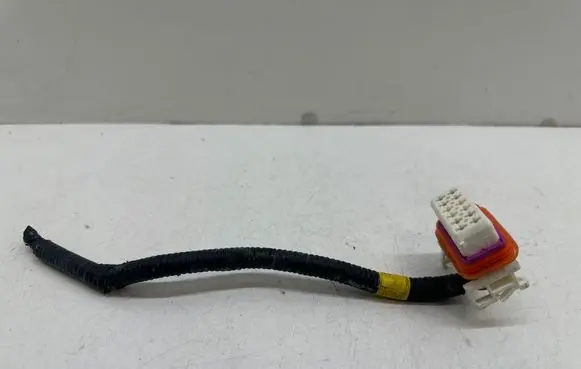 Volkswagen New Beetle Headlight/headlamp wiring loom/harness 