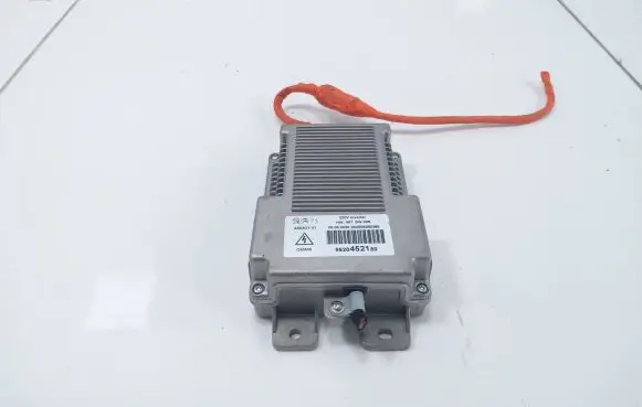 Voltage converter inverter