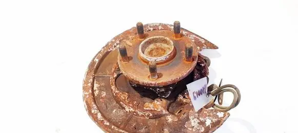 Toyota Corolla Verso AR10 Rear wheel hub