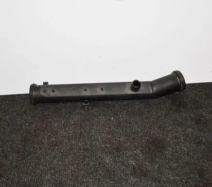 Volkswagen Polo Air intake hose/pipe 032121065H
