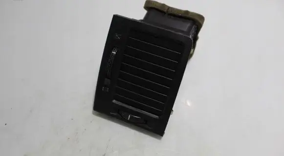 Hyundai Getz Dashboard side air vent grill/cover trim