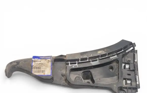 Volvo XC90 Front bumper mounting bracket 08620564