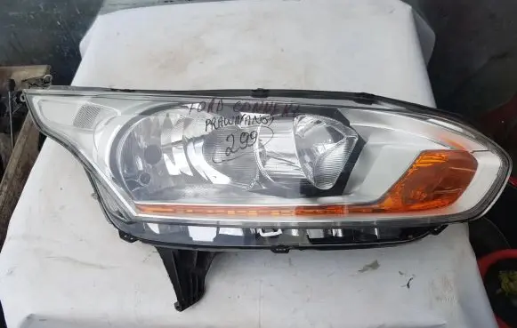 Ford Connect Headlight/headlamp