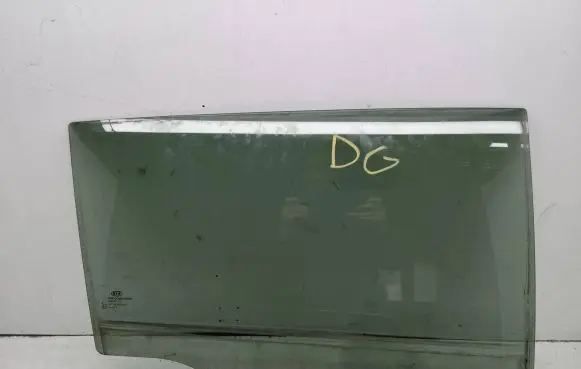 KIA Sportage Rear door window glass