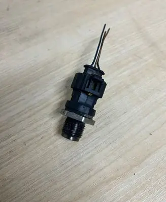 Alfa Romeo 156 Fuel pressure sensor 