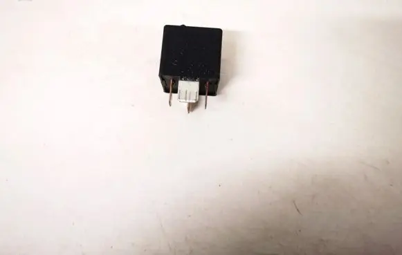BMW 5 GT F07 Other relay 61366901469 v23136-j6-x48