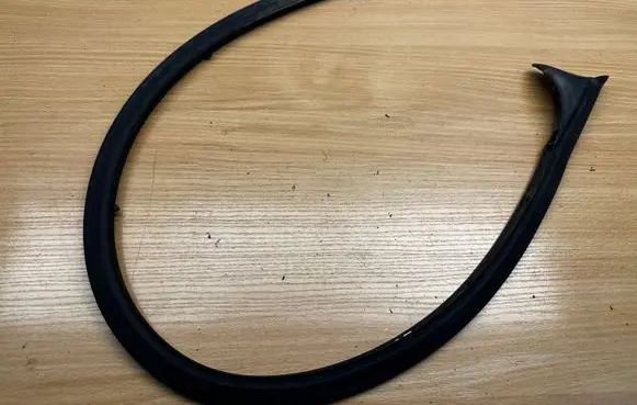 Volkswagen Golf Sportsvan Rubber seal front door (on door) 510837652C