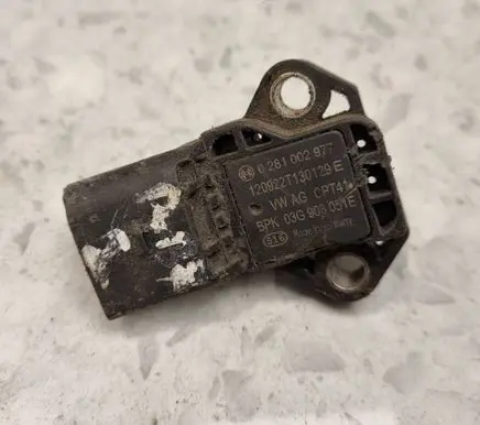 Volkswagen PASSAT B7 Air pressure sensor 03G906051E 0281002977 120922T130129E