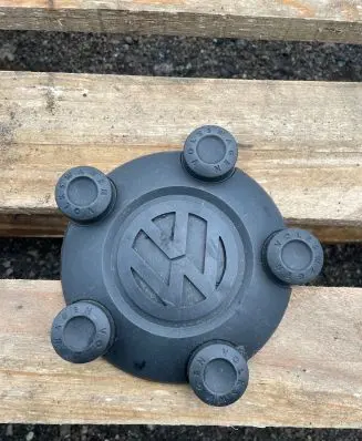 Volkswagen Caddy Original wheel cap 2K0601169