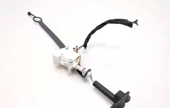 Porsche Cayenne (9PA) Fuel tank cap lock 1J0810773B 3B0959782 7L0862165