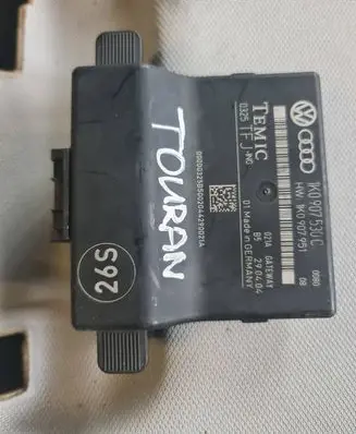 Volkswagen PASSAT B7 Gateway control module 1K0907530C 1K0907951