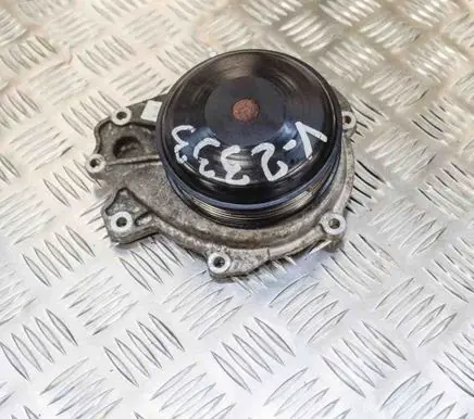 Mercedes-Benz C W205 Water pump A6512006001