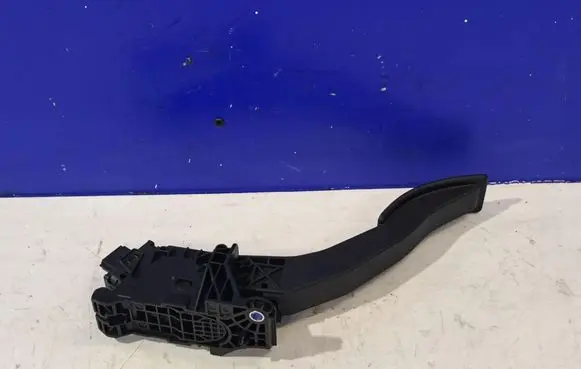 Polestar 2 Accelerator throttle pedal 32264188
