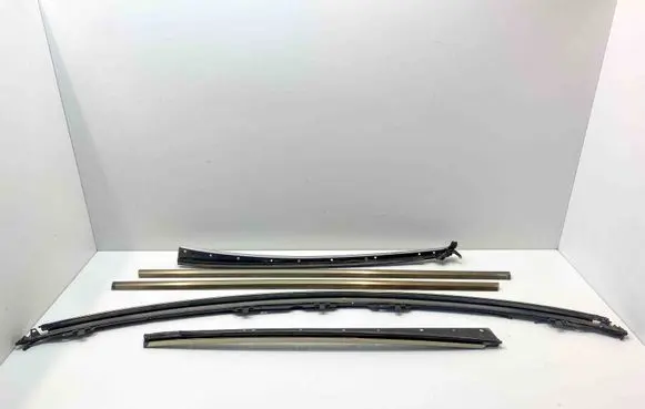 Mercedes-Benz SL R129 Door glass trim A1296900280 1297200624