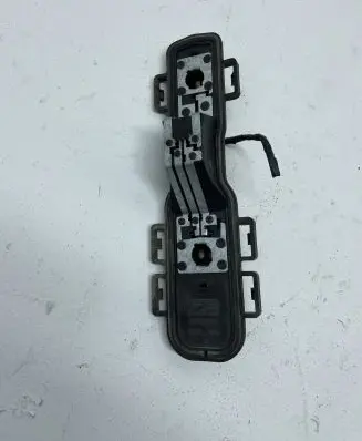Nissan Primera Tail light bulb cover holder 89025242