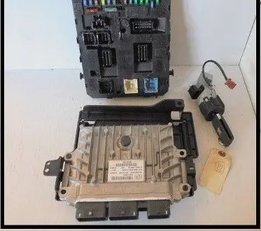 Engine ECU kit and lock set