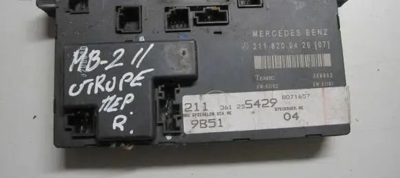 Mercedes-Benz E W211 Door control unit/module 2118200426