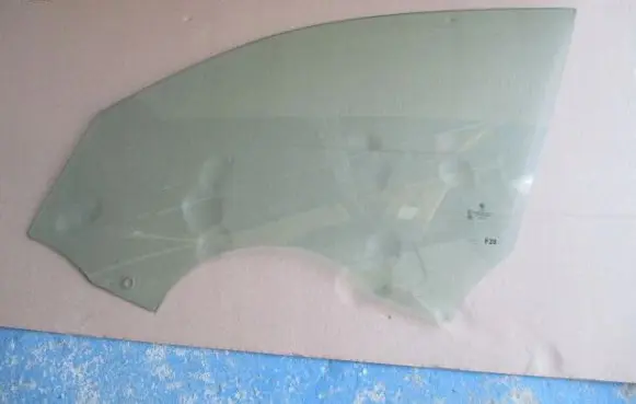 BMW 1 F20 F21 Sliding door window/glass 