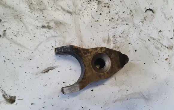 Toyota Corolla Verso E121 Fuel Injector clamp holder NOCODE