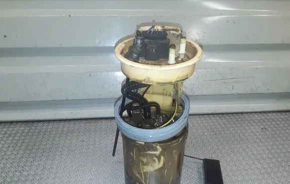 Volkswagen Touran I In-tank fuel pump 1T0919050A