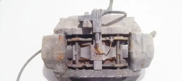 Mercedes-Benz E W211 Front brake caliper 207047049 20.7047.049