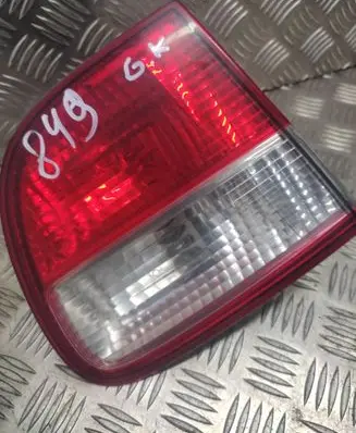 Seat Leon (1M) Tailgate rear/tail lights 1M6945091B