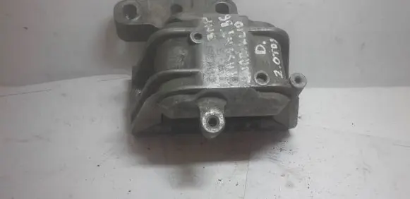 Volkswagen PASSAT B6 Engine mount bracket 1K0199262