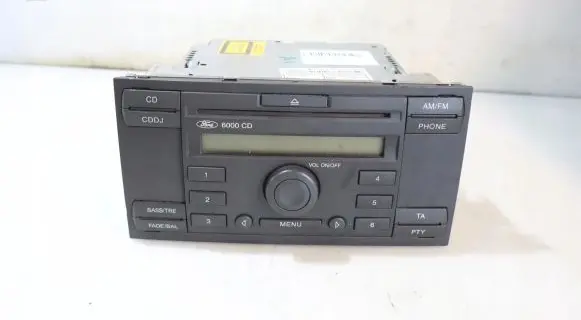 Ford Focus Radio/GPS head unit trim 